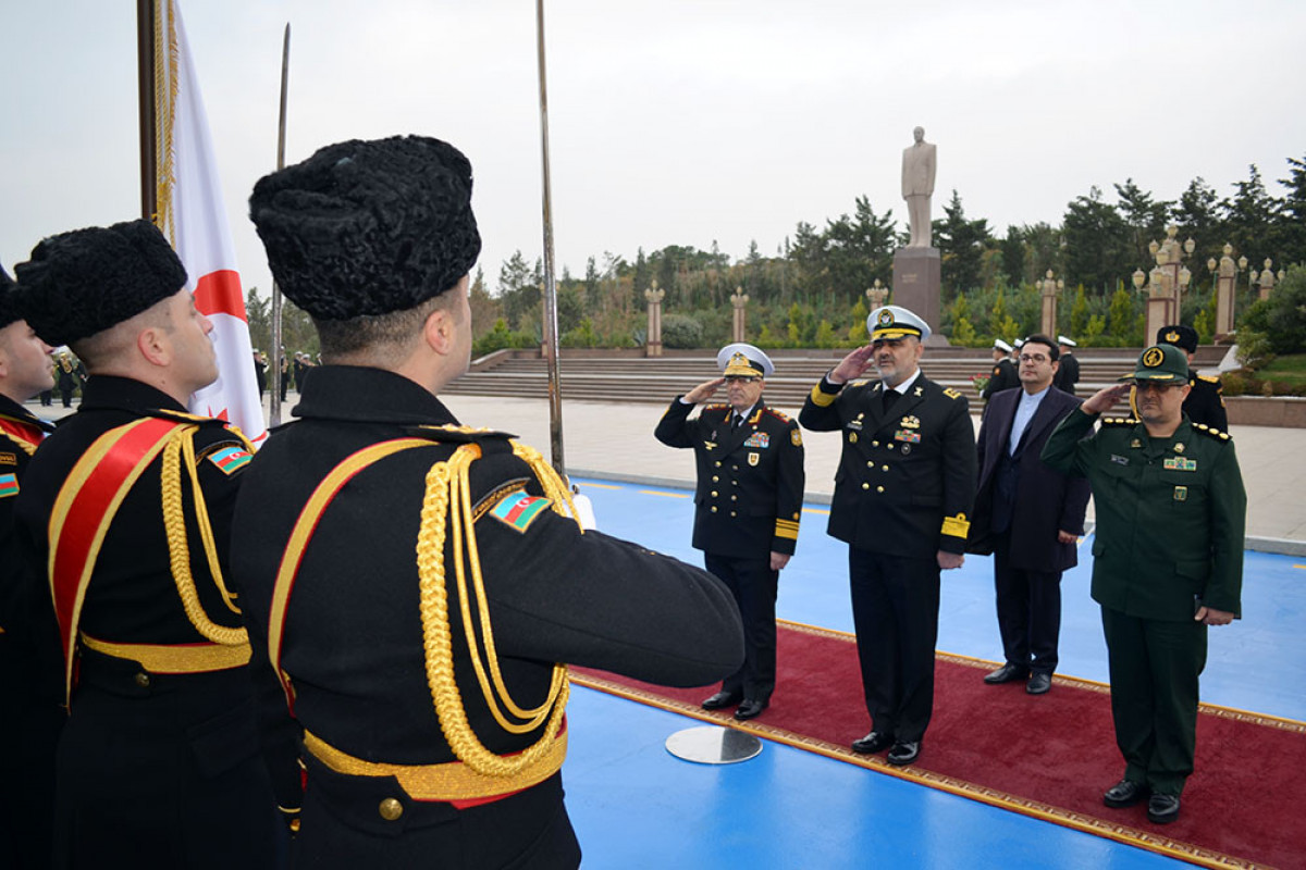 فرماندهان دریایی جمهوری آذربایجان و ایران در مورد اهمیت رزمایش مشترک در دریای خزر گفتگو کردند
