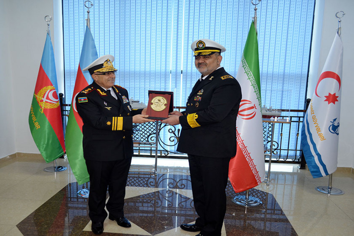 فرماندهان دریایی جمهوری آذربایجان و ایران در مورد اهمیت رزمایش مشترک در دریای خزر گفتگو کردند