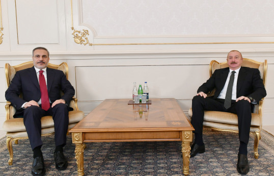 رئیس جمهور آذربایجان وزیر امور خارجه ترکیه را پذیرفت
