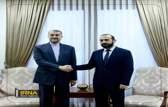 عبداللهیان در ایروان با میرزویان دیدار کرد