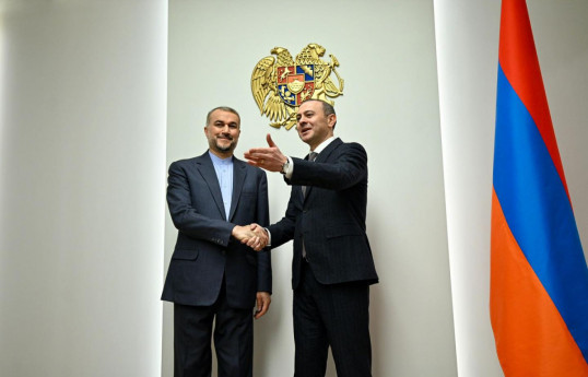 گریگوریان موضوعات مورد بحث با وزیر امور خارجه ایران را اعلام کرد