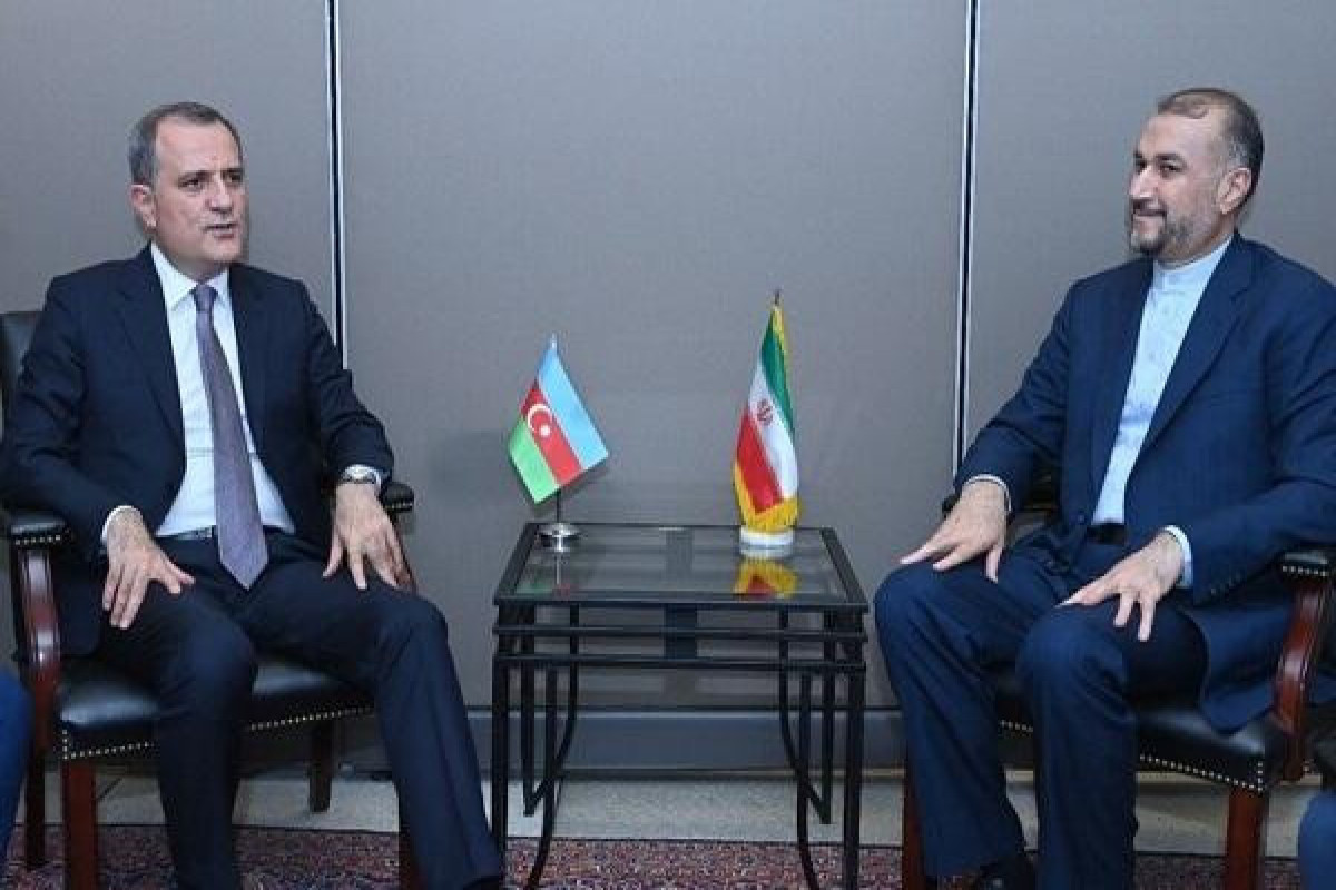 وزیران امور خارجه جمهوری آذربایجان و ایران در جده دیدار کردند