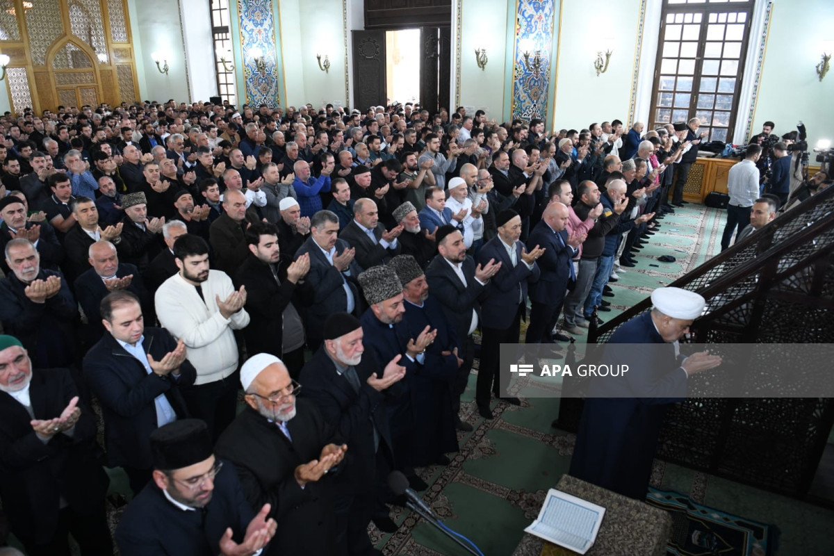 نماز عید فطر در آذربایجان اقامه شد - عکس 