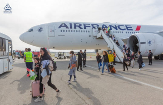 هواپیمای متعلق به شرکت هواپیمایی «ایرفرانس» در فرودگاه باکو فرود اضطراری کرد