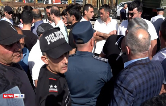 مخالفان تحدید حدود در ارمنستان جاده ایروان-آرماویر را بستند - ویدئو 