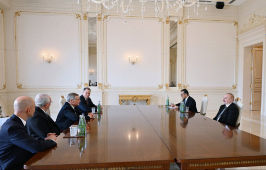 رئیس جمهور الهام علی اف با نمایندگان کلیسای مورمون ایالات متحده و بنیاد استرلینگ دیدار کرد