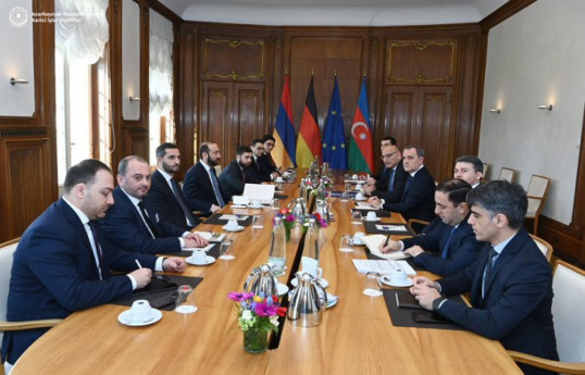 مذاکرات روسای وزارت خارجه آذربایجان و ارمنستان پایان یافت - به روز رسانی  - عکس 