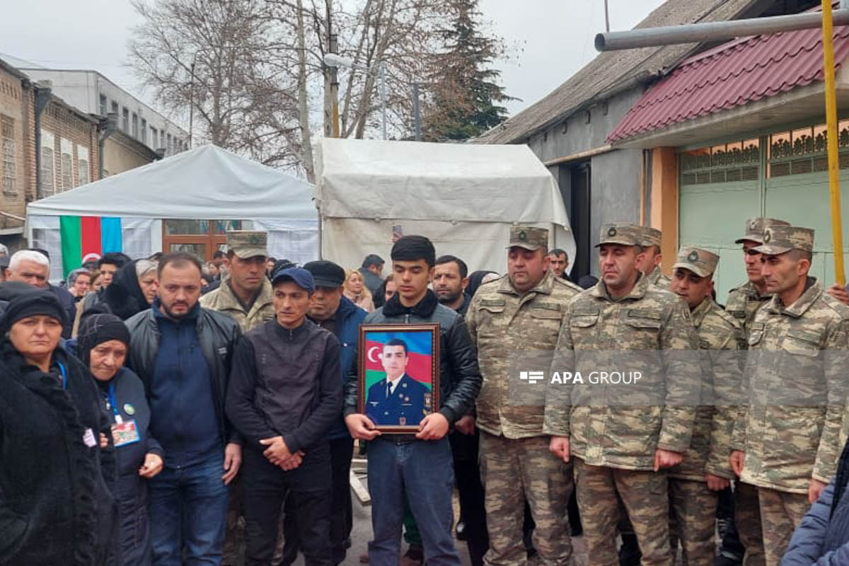 مراسم وداع با سربازان جانباخته حادثه لاچین برگزار شد - عکس 