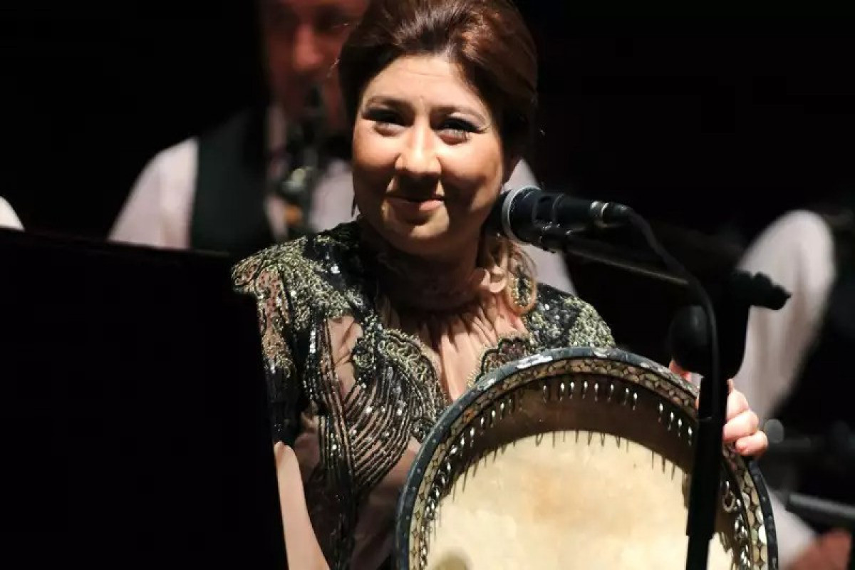 آیگون بَی‌لر در آرامستان سوراخانی به خاک سپرده خواهد شد