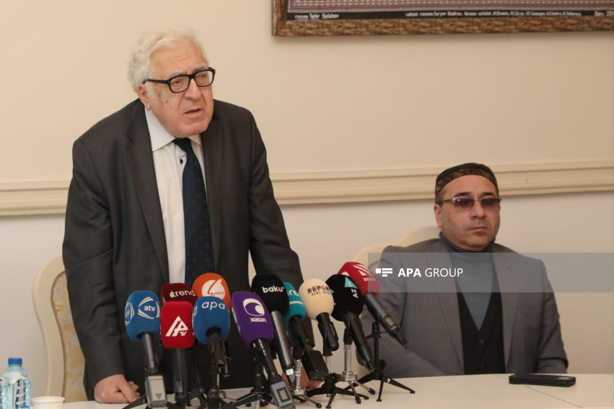 آنار: آنچه علیه مجسمه ناتوان انجام شد جامعه فرهنگی آذربایجان را نگران کرده است