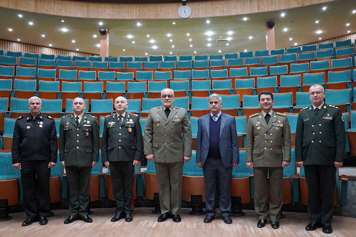 همکاری جمهوری آذربایجان و ایران در زمینه آموزش نظامی مورد بحث قرار گرفت