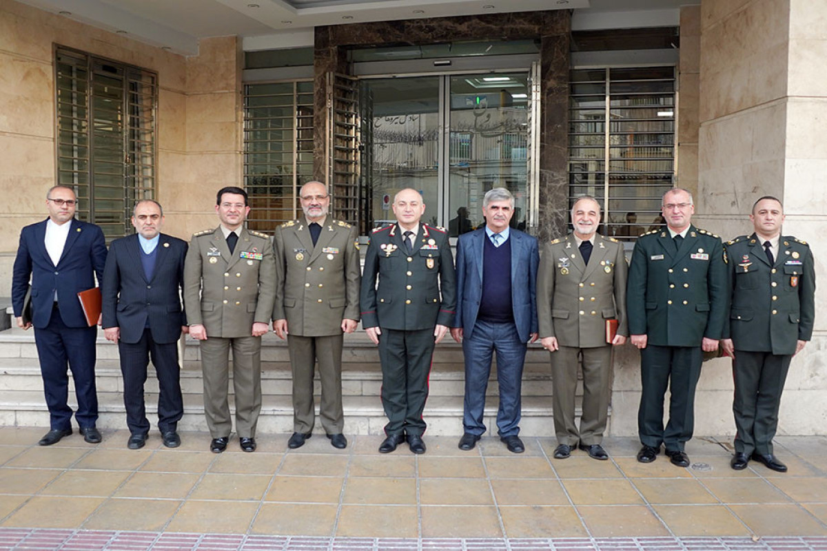 همکاری جمهوری آذربایجان و ایران در زمینه آموزش نظامی مورد بحث قرار گرفت