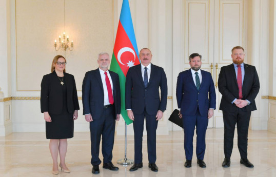 رئیس جمهور آذربایجان استوارنامه سفیر جدید آمریکا را پذیرفت
