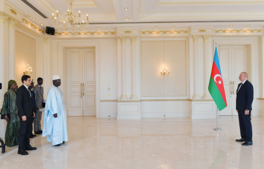 سفیر جدید سنگال استوارنامه خود را تقدیم رئیس جمهور آذربایجان کرد