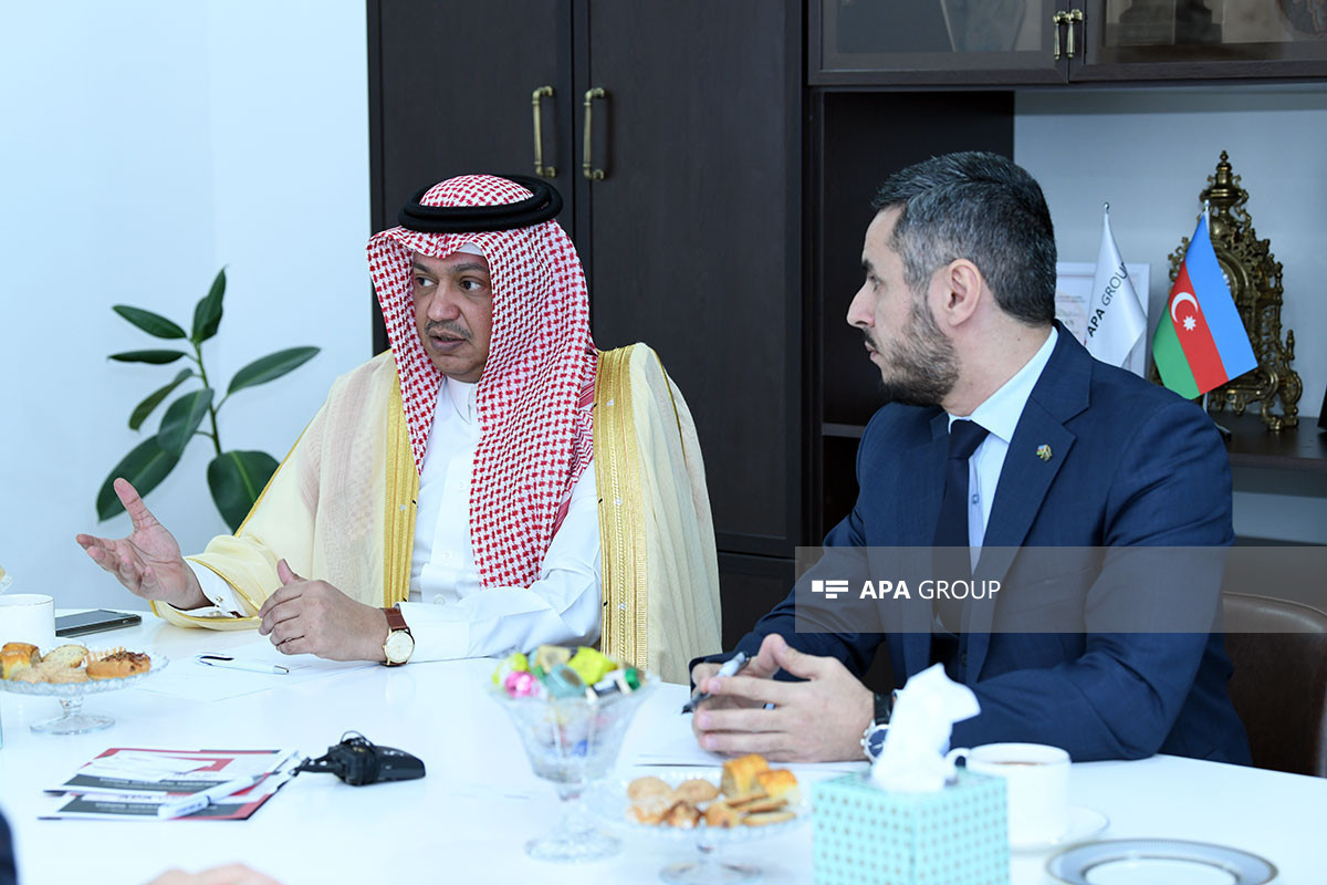 سفیر عربستان در آذربایجان مهمان «گروه رسانه ای آپا» شد - عکس 