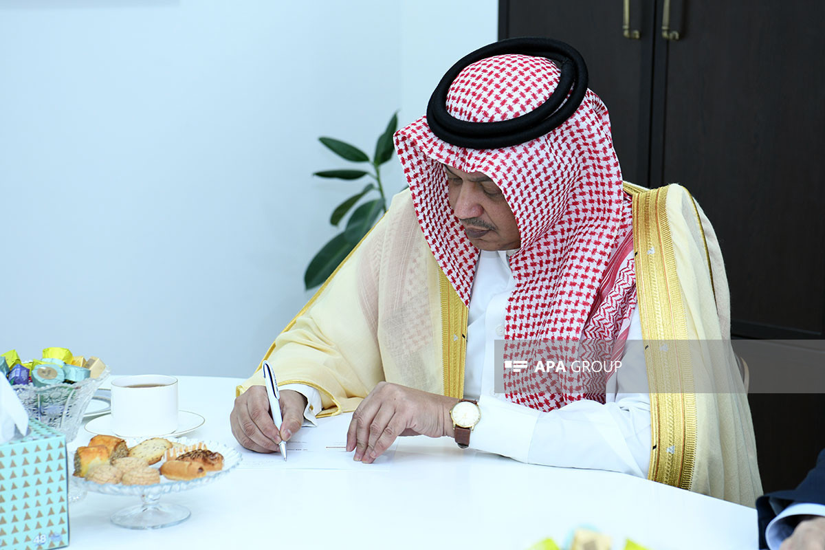 سفیر عربستان در آذربایجان مهمان «گروه رسانه ای آپا» شد - عکس 