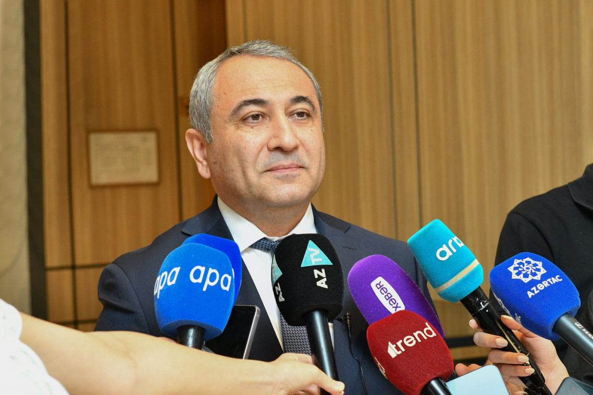 اناررضایف: ۱۶۰ اتوبوس برقی جدید تا نشست COP29 در باکو راه اندازی خواهد شد