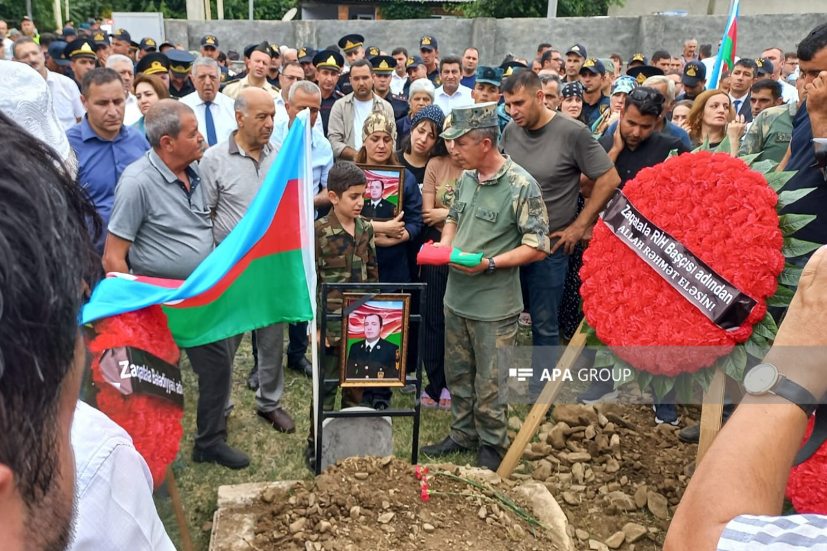 نظامی که دیروز در اثر سانحه جان باخت در لاچین تشییع شد