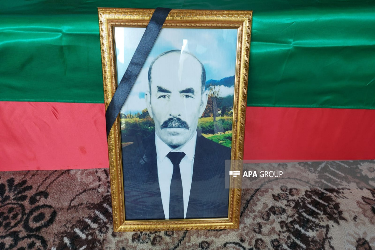 بقایای پدری که هنگام جستجوی پسرش در جنگ اول قره باغ مفقود شده بود در ایمیشلی به خاک سپرده شد - عکس 