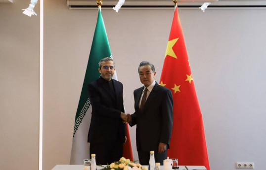وزیر امور خارجه چین بر پایبندی پکن به تمامیت ارضی ایران تاکید کرد