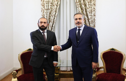 سران وزارت امور خارجه ترکیه و ارمنستان تلفنی گفتگو کردند؛ مسائل منطقه ای مورد بحث و بررسی قرار گرفت