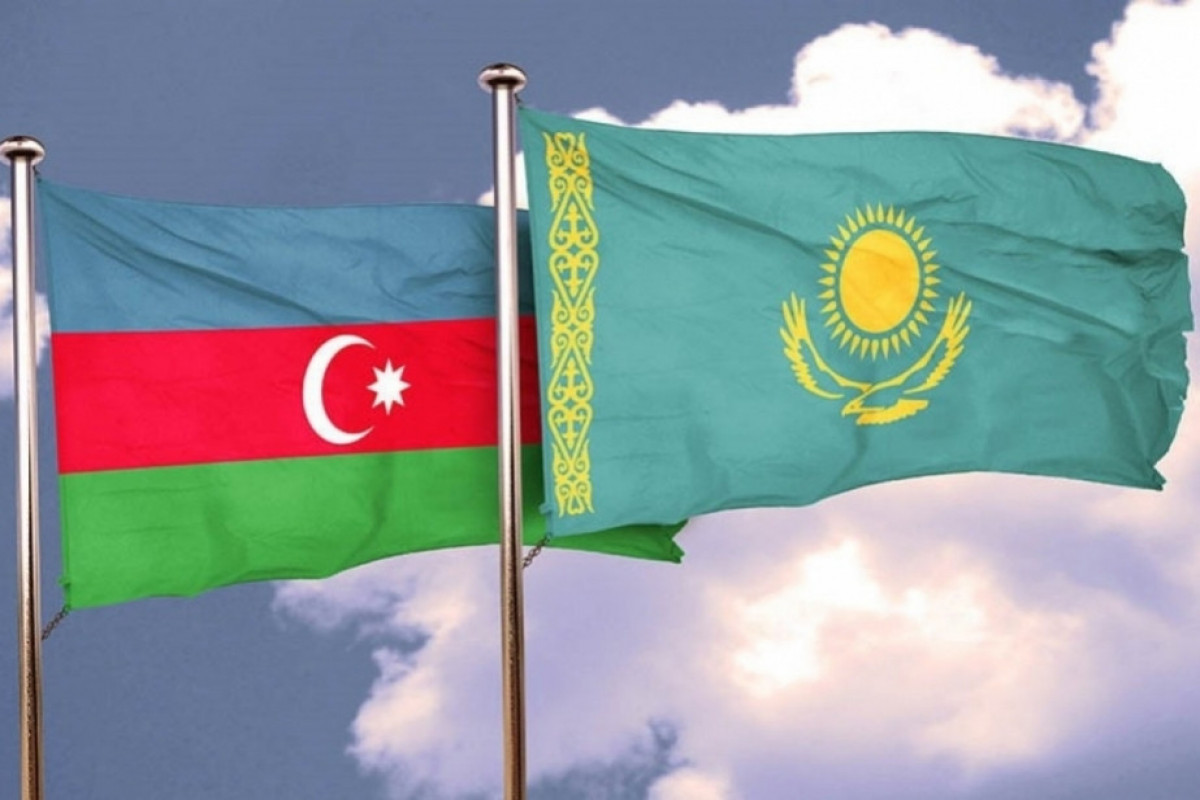 اسناد همکاری بین آذربایجان و قزاقستان امضا شد