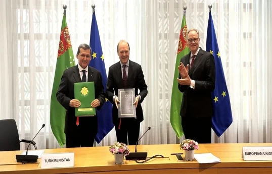 امضا پروتکل همکاری ترکمنستان و اتحادیه اروپا