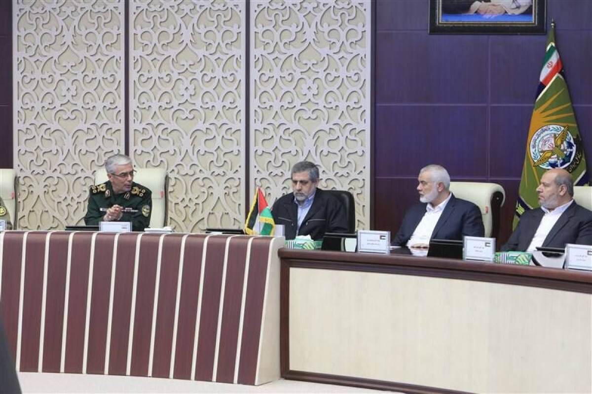 رهبر حماس در تهران با رئیس ستاد کل نیروهای مسلح ایران دیدار کرد