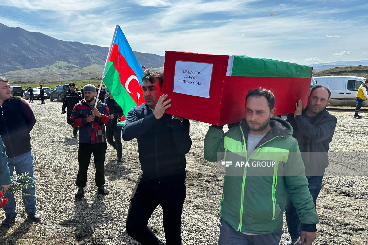 بقایای ۷ قربانی نسل کشی خوجالی به خوجالی آورده شد