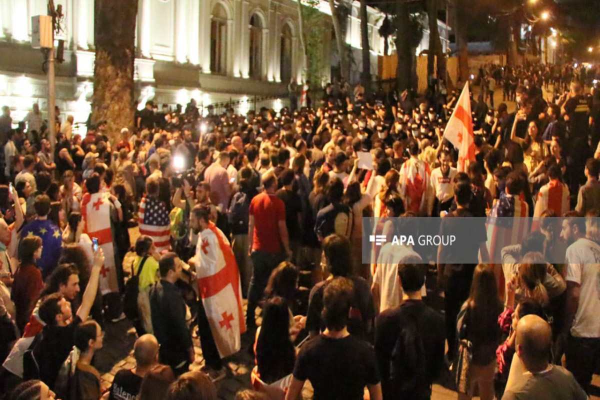 ۶۳ نفر در جریان اعتراضات تفلیس بازداشت شدند - عکس 