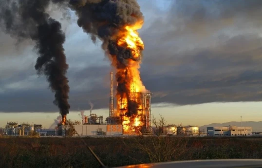 در حملات اوکراین به یک پالایشگاه نفت روسیه آتش سوزی رخ داد