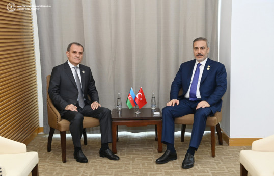 جیحون بایراموف در مورد روابط همبستگی آذربایجان و ترکیه با هاکان فیدان گفتگو کرد