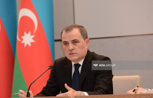 جیحون بایراموف برای مذاکره با وزیر امور خارجه ارمنستان عازم قزاقستان شد