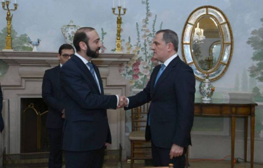 وزیر خارجه آذربایجان معتقد است که مذاکرات امروز با ارمنستان به روند صلح کمک خواهد کرد
