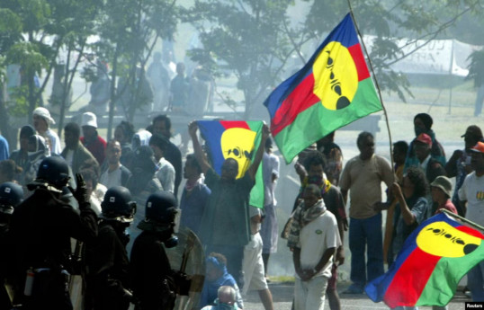 فرانسه ۱۰۰۰ ژاندارم دیگر را به کالدونیای جدید خواهد فرستاد
