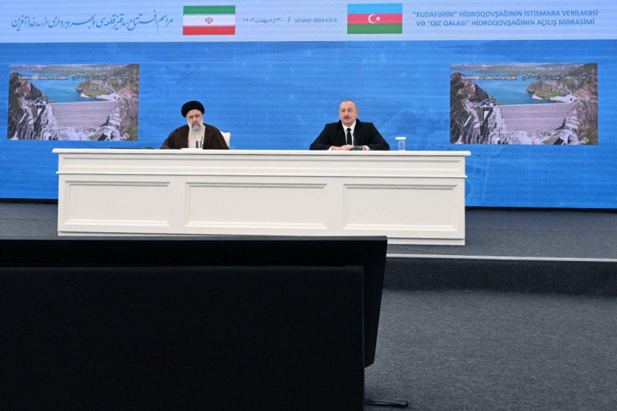 با حضور رؤسای جمهور آذربایجان و ایران، مراسم بهره برداری از تقاطع برق آبی «خداآفرین» و افتتاحیه تقاطع برق آبی «قیز قالاسی» برگزار شد - عکس 