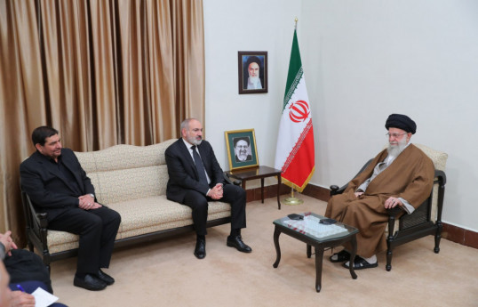 خامنه ای از پاشینیان پذیرایی کرد