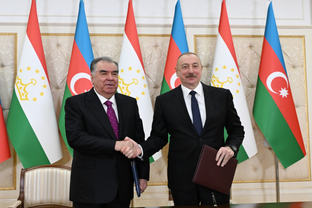 اسناد همکاری بین آذربایجان و تاجیکستان امضا شد