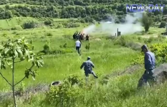 ارامنه هنگام ترک روستاهای قزاق ساختمان ها را آتش زدند - ویدئو 