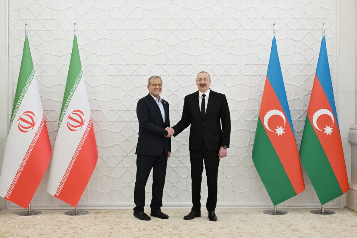 مراسم استقبال رسمی از رئیس جمهور ایران برگزار شد