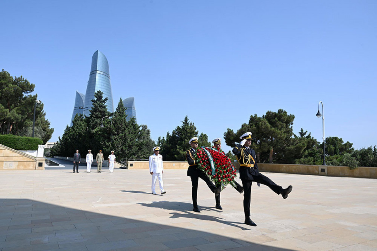 رئیس ستاد کل آذربایجان فرمانده نیروی دریایی پاکستان را به حضور پذیرفت - ویدئو 