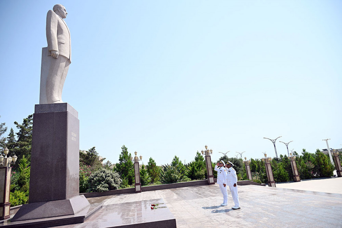 فرماندهان نیروی دریایی آذربایجان و پاکستان در باکو دیدار کردند - ویدئو 