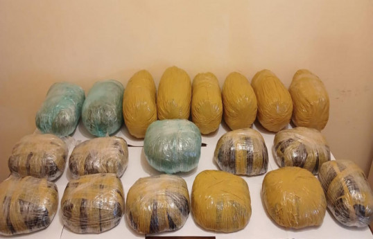 از قاچاق ۱۳ کیلوگرم مواد مخدر از ایران به آذربایجان جلوگیری شد - عکس 