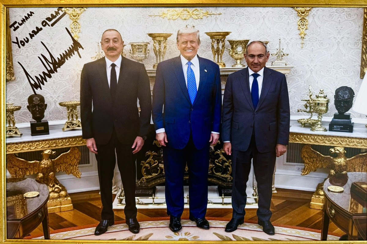دونالد ترامپ: الهام، شما یک رهبر بزرگ هستید