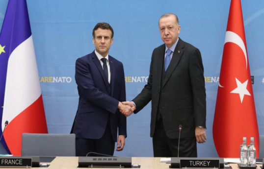 اردوغان و مکرون درباره قفقاز جنوبی گفتگو کردند