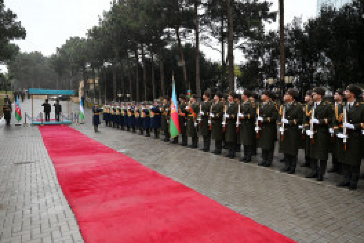 آذربایجان و ازبکستان برنامه همکاری نظامی امضا کردند - ویدئو 