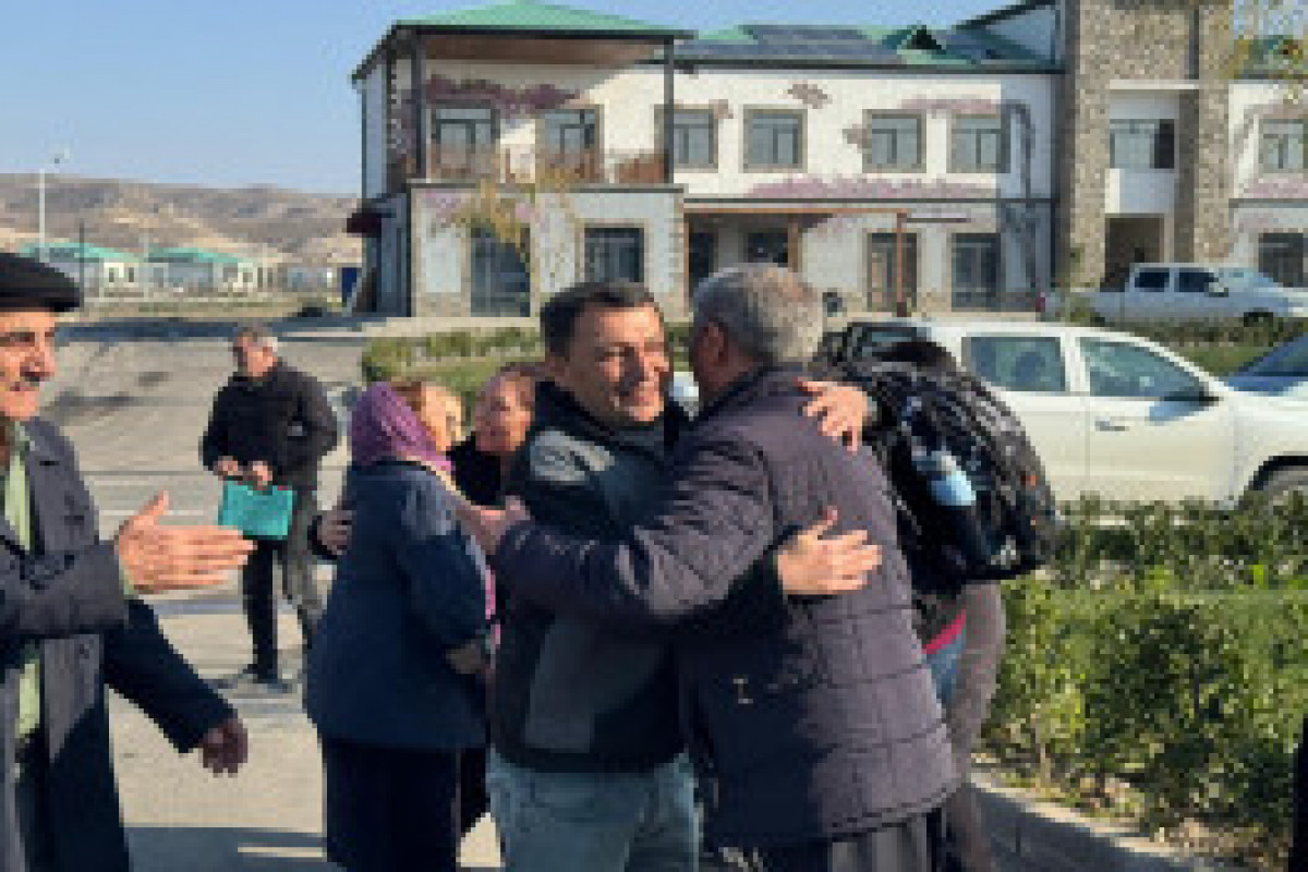 کاروان بعدی به روستای ممدبیلی زنگیلان رسید و کلیدها تحویل داده شد – تصاویر  – ویدیو 