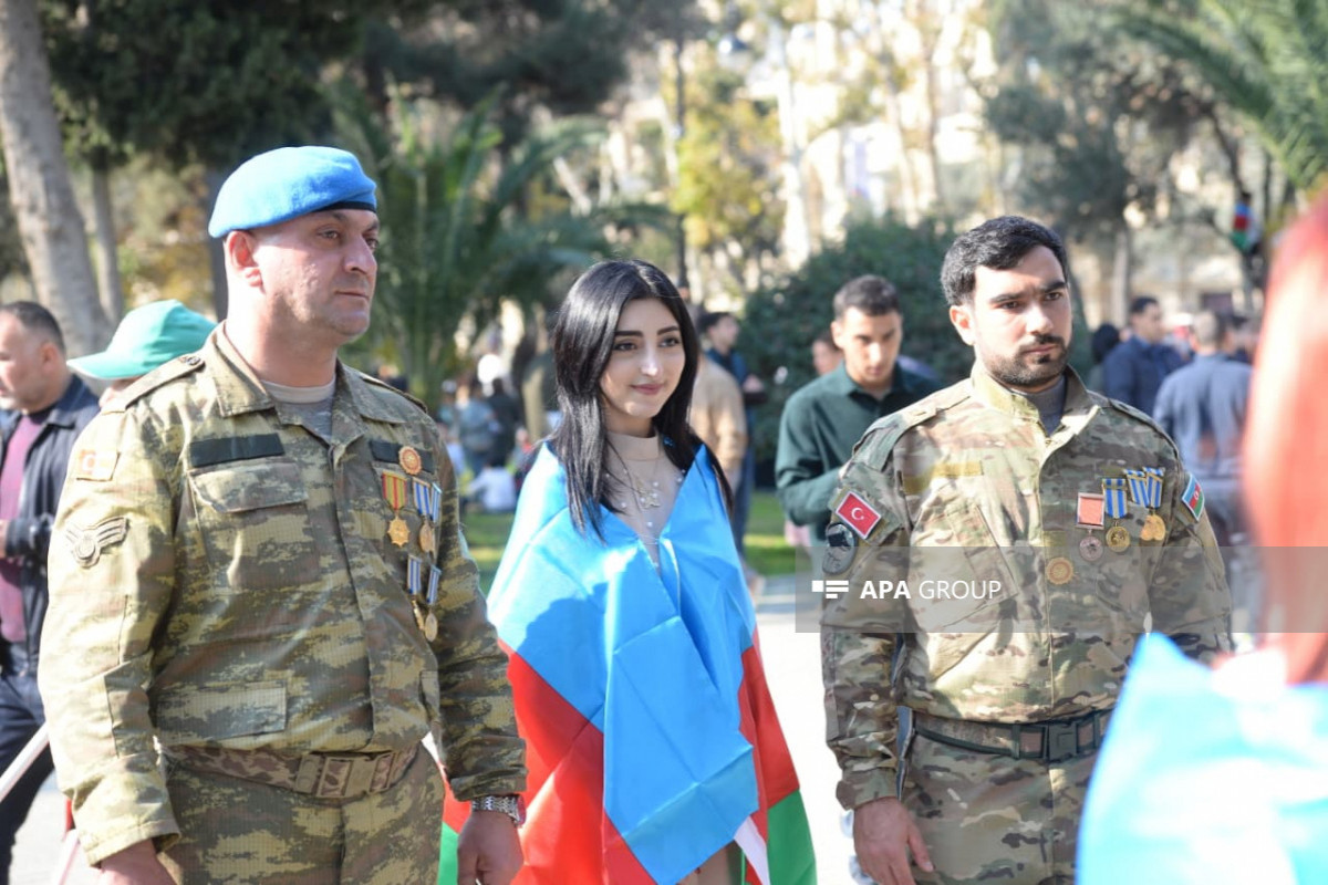 باکو روز پیروزی را جشن می‌گیرد - تصاویر 