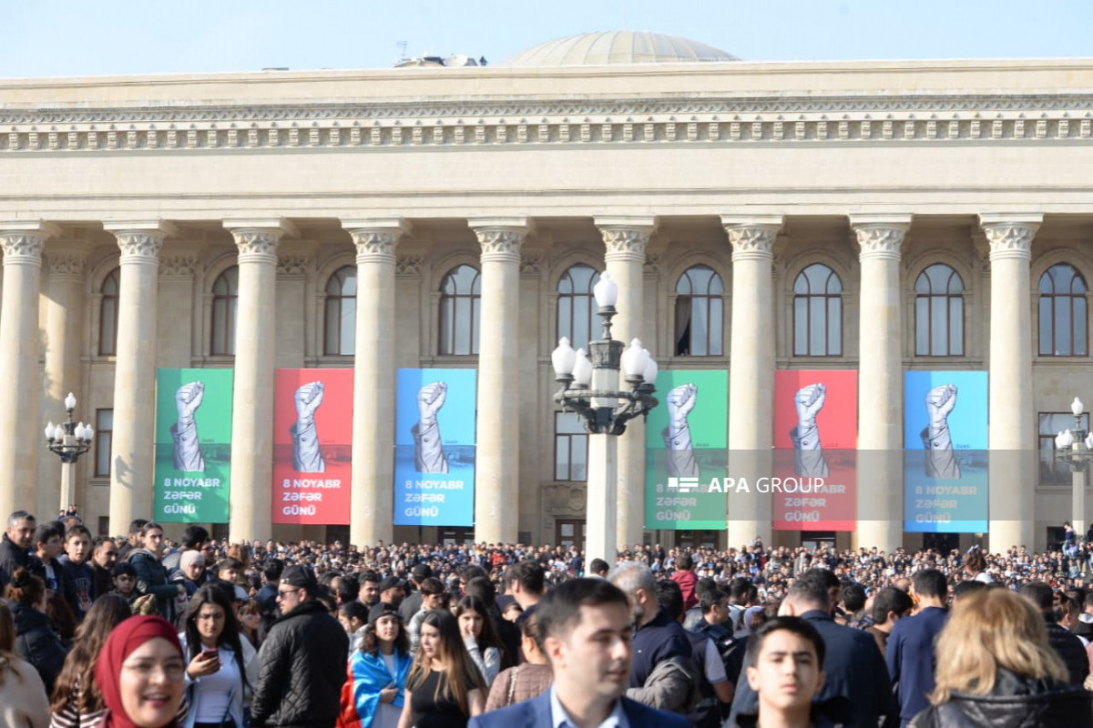 باکو روز پیروزی را جشن می‌گیرد - تصاویر 