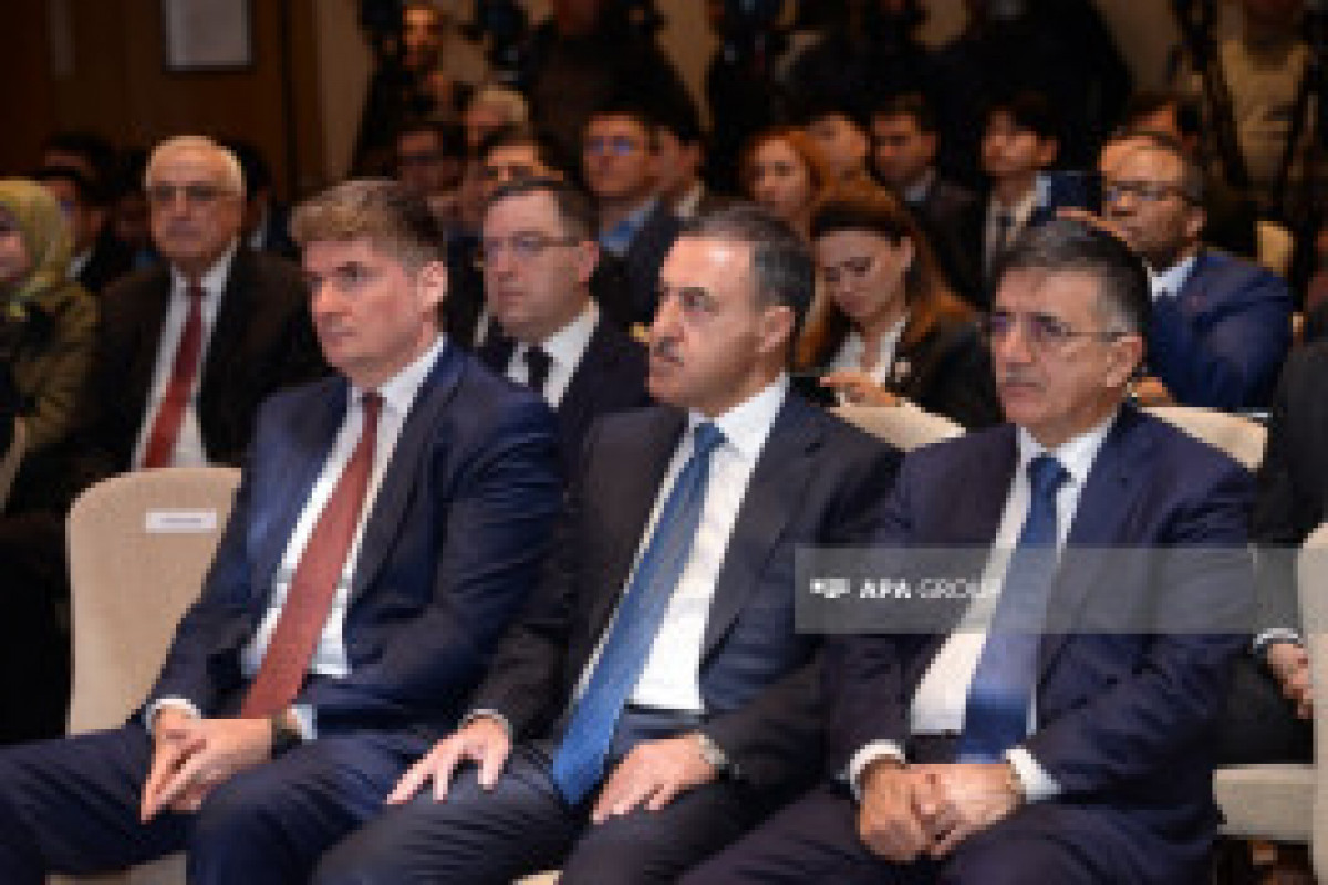 در باکو نشست اطلاع‌رسانی برای هیئت‌های دیپلماتیک درباره WUF13 برگزار شد